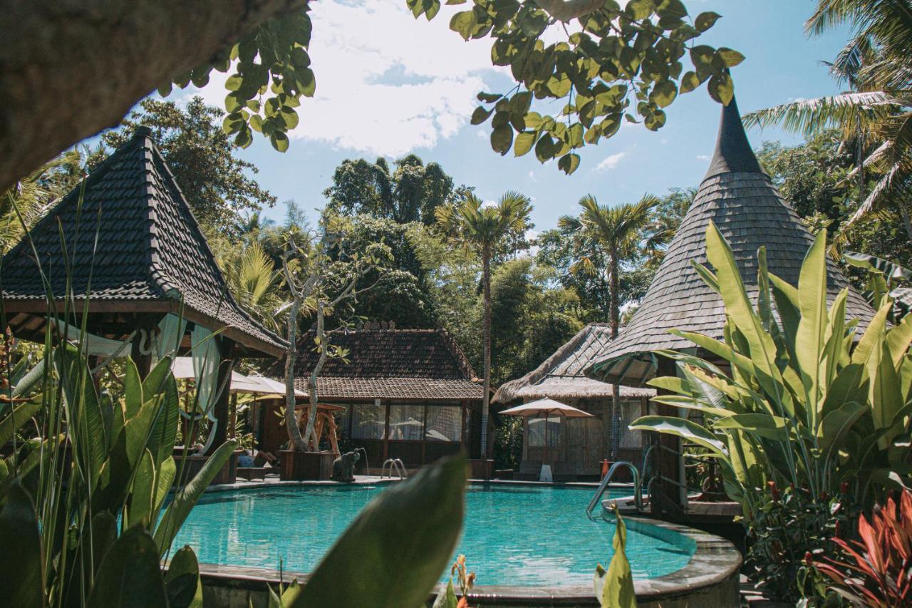Keramas Sacred River Retreat Resort And Villa Buitenkant foto